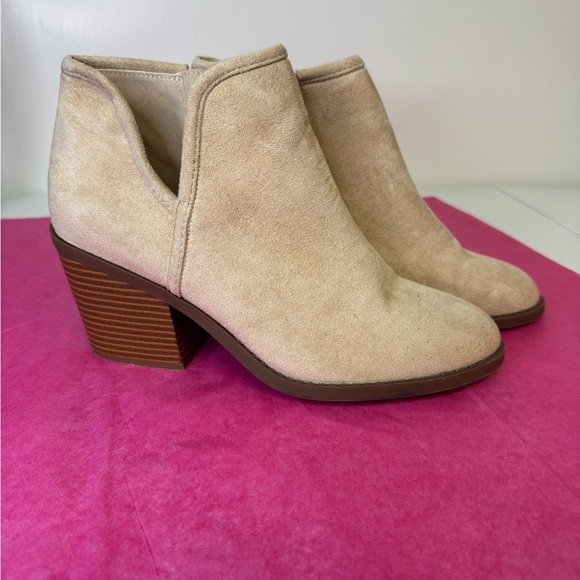 Shoes - Light tan suede wedge heels, size 9